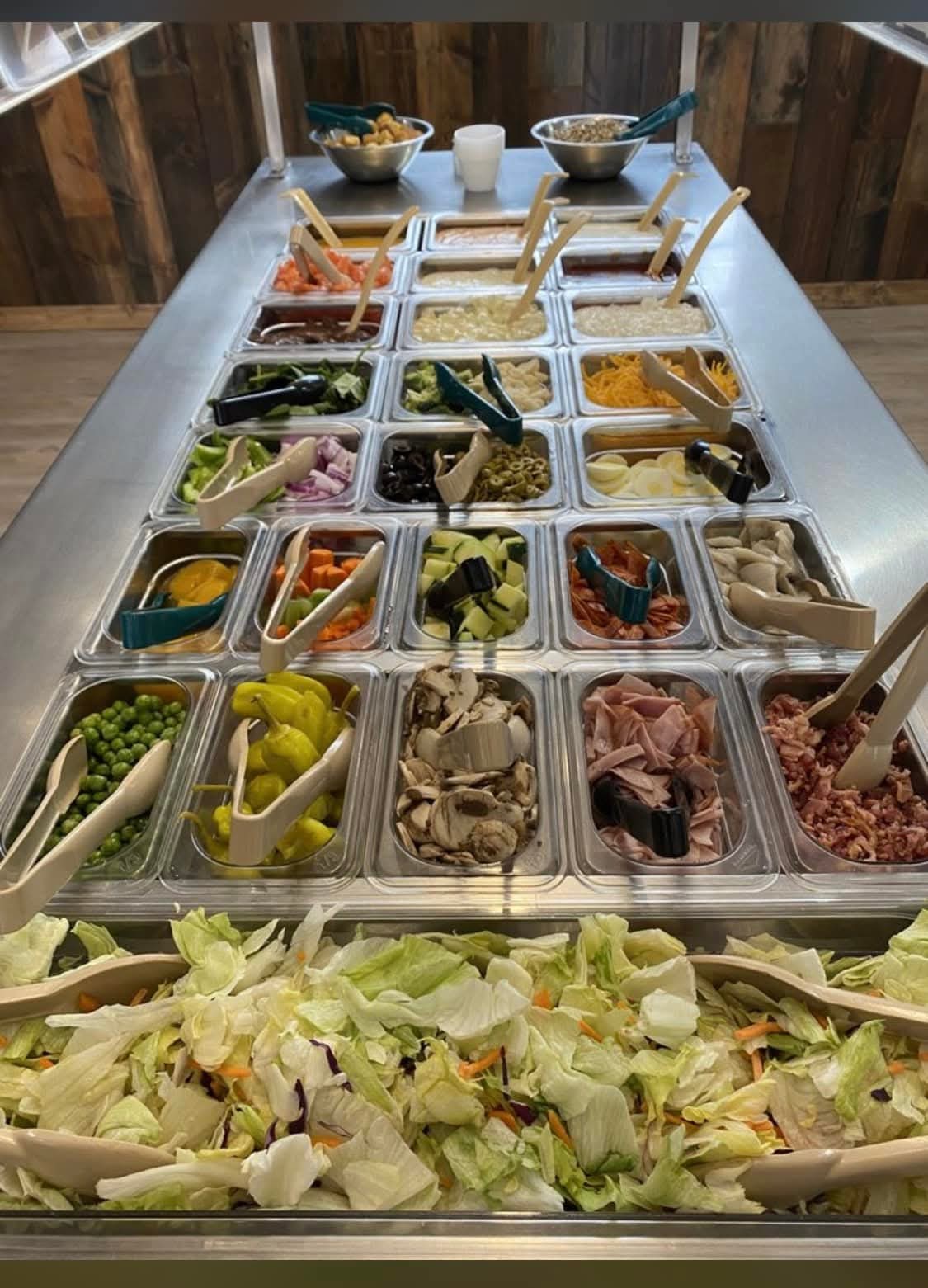 Denelie's fresh salad bar